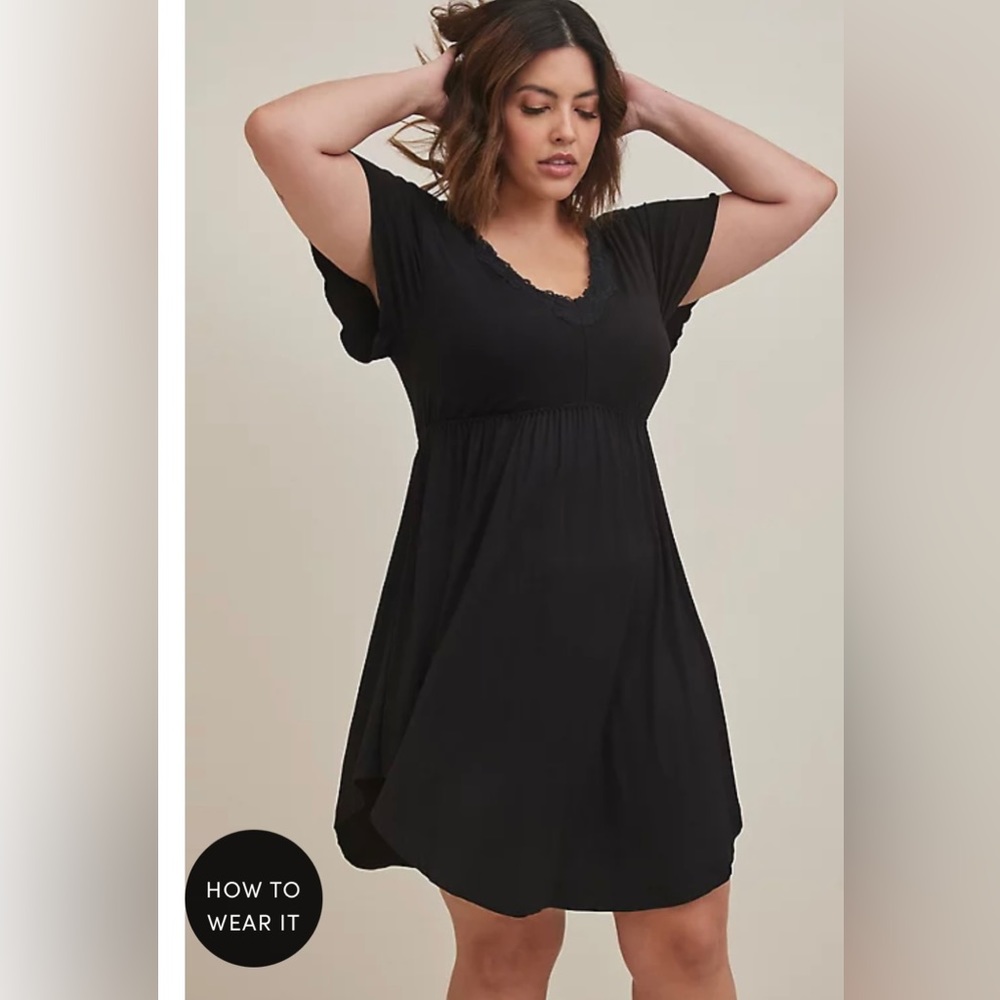Torrid black lace v neck chemise size 6 nwt